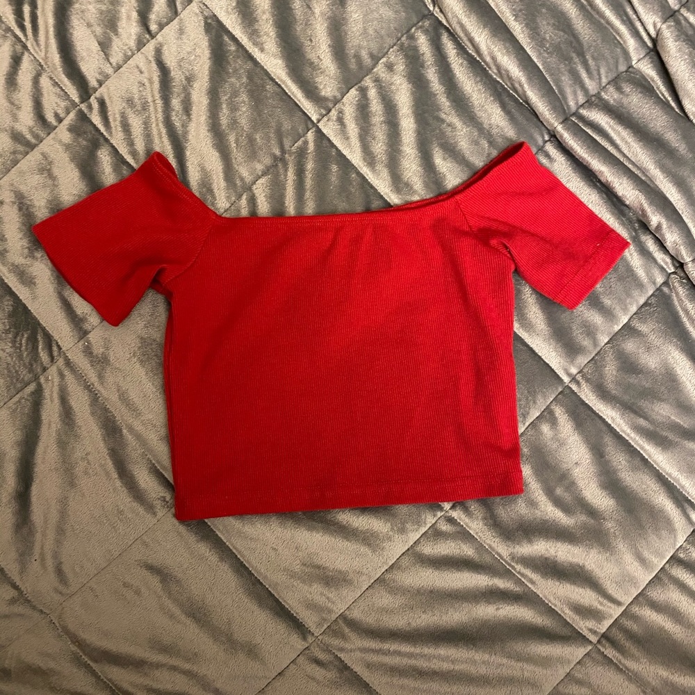 Crop top worn 2x
